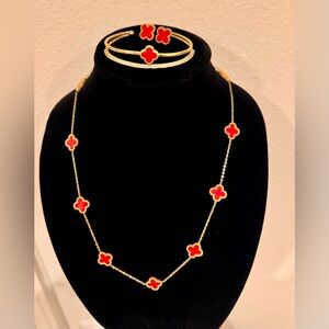 Doubled sides clover necklace ser of earrings and bracelet